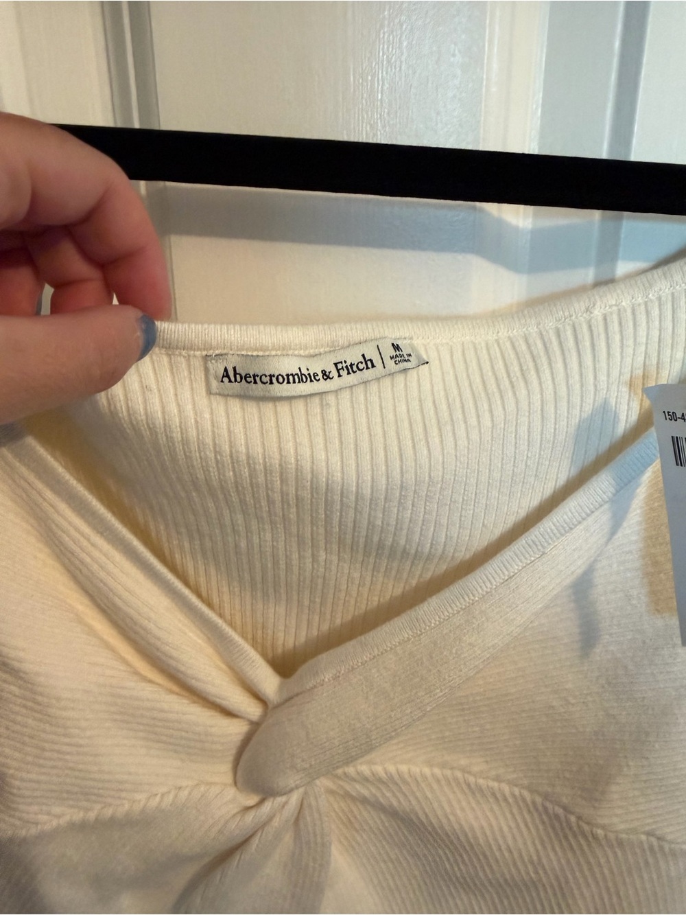 Abercrombie & Fitch Cream Twist-Front Ribbed Knit Top NWT size M. - Picture 2 of 3